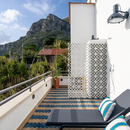 Casa Andrea Sea View * نيرانو